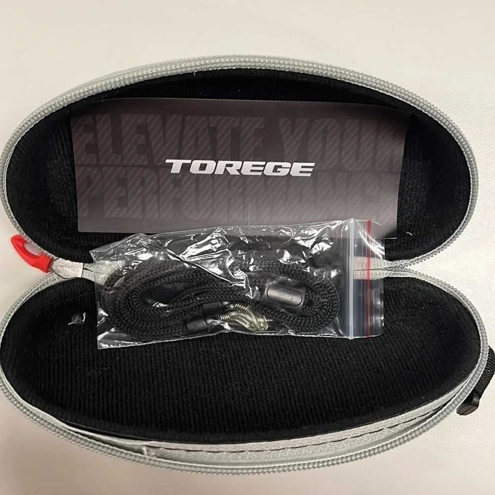 Torege mens Sunglass case with strap, like new